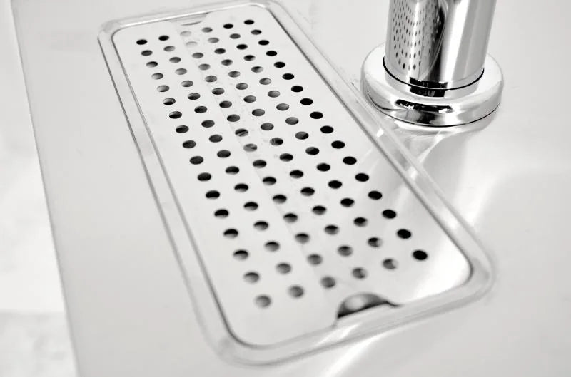 Omcan BD-CN-0007-HC kegerator detail view