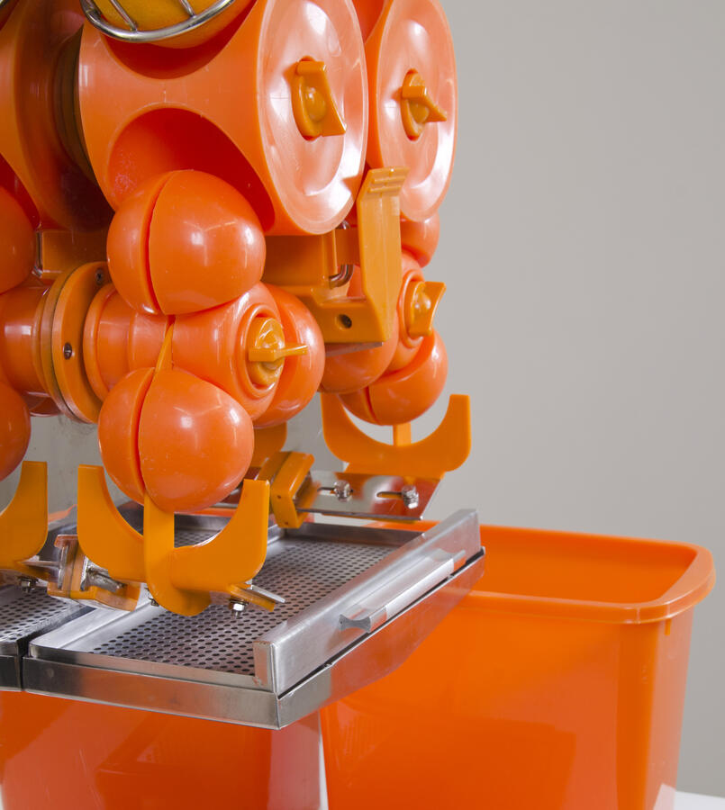 Omcan JE-CN-0020 orange juice extractor additional view