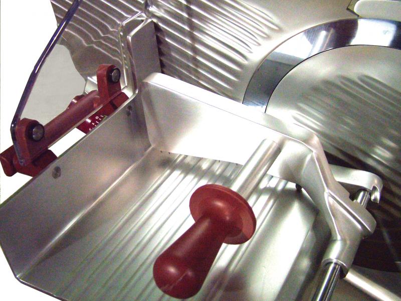 Omcan C330/N slicer detail view