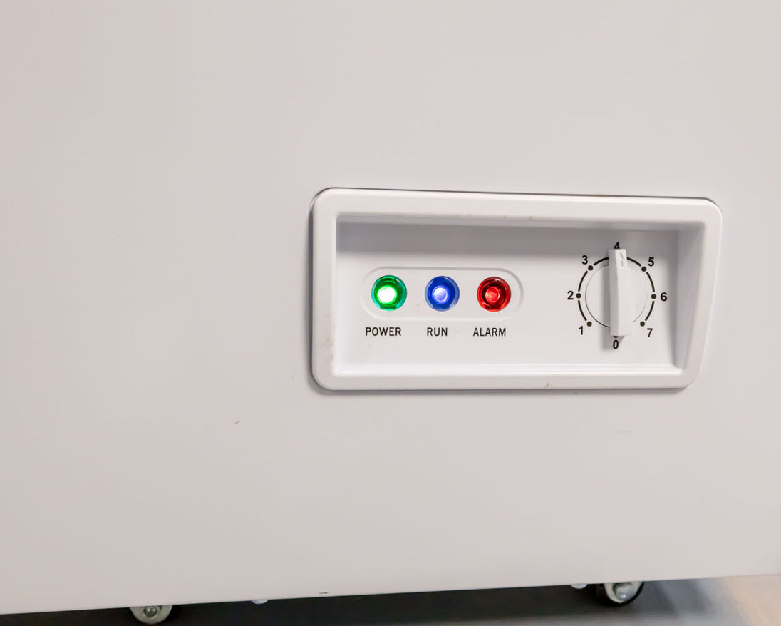 Omcan FR-CN-0445 chest freezer