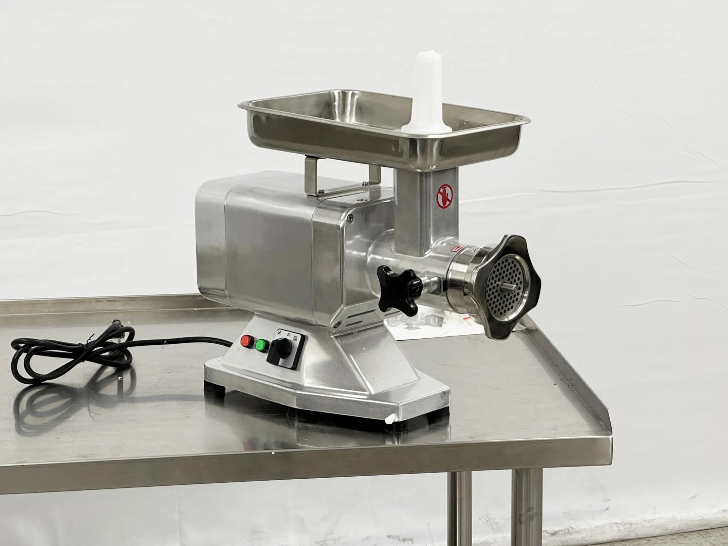 BakeMax BMMG004 660 lbs per hour Electric Meat Grinder Countertop Aluminum — BakeMax manufacturer photo, front left view
