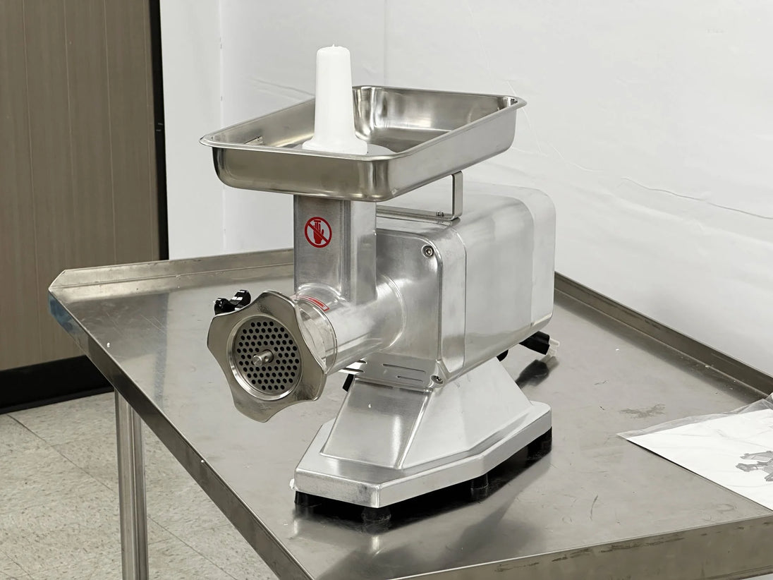 BakeMax BMMG004 660 lbs per hour Electric Meat Grinder Countertop Aluminum — BakeMax manufacturer photo, front right view