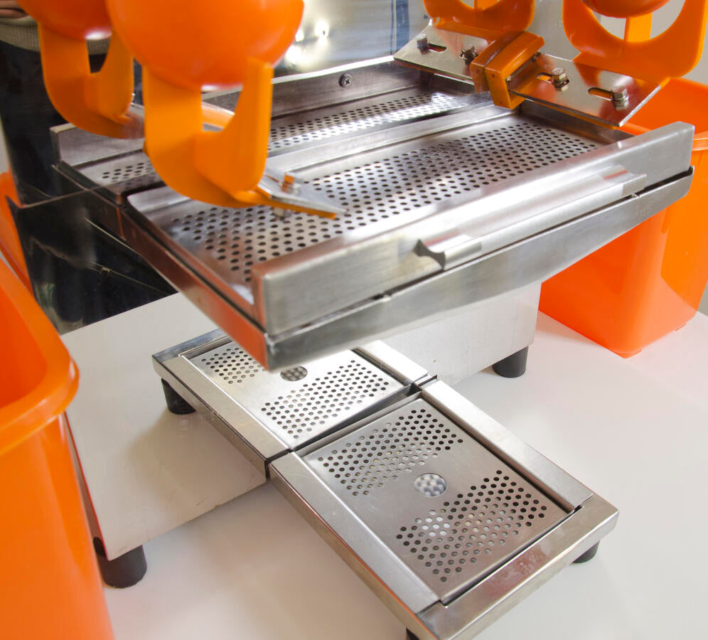 Omcan JE-CN-0020 orange juice extractor additional angle