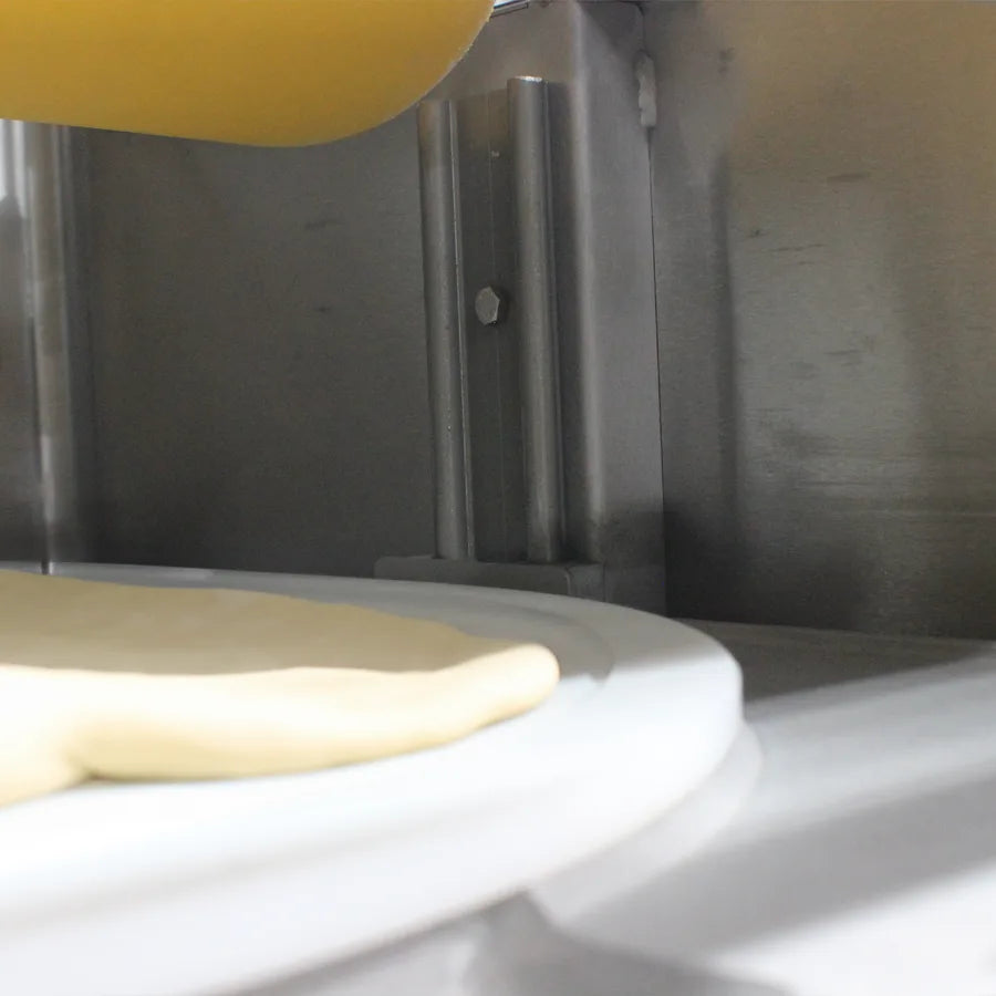 Omcan PE-BR-0500-V pizza base forming detail